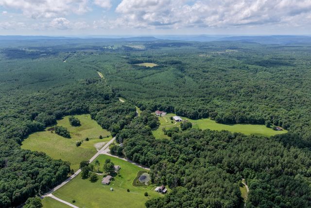 7055 Mooneyham Lonewood Road, Spencer, TN 38585