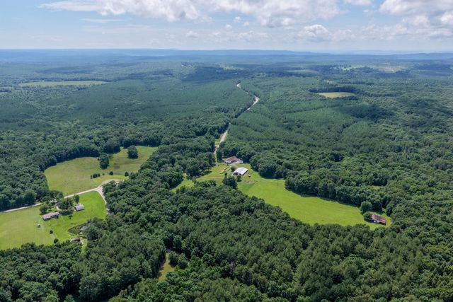 7055 Mooneyham Lonewood Road, Spencer, TN 38585