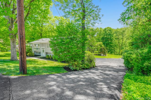 53 Tanager Road, Mahopac, NY 10541