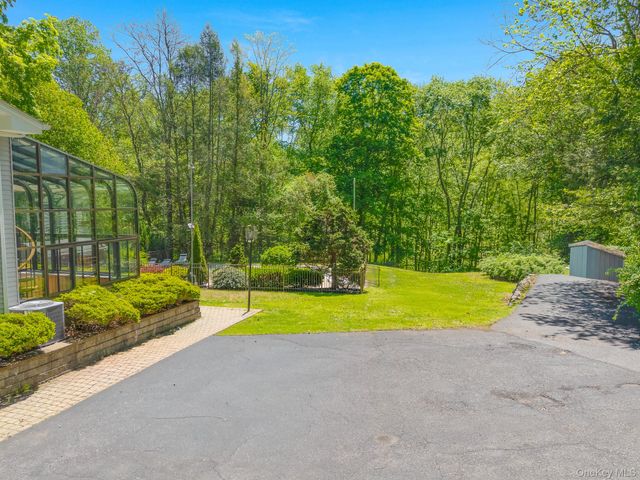 53 Tanager Road, Mahopac, NY 10541