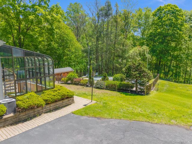 53 Tanager Road, Mahopac, NY 10541