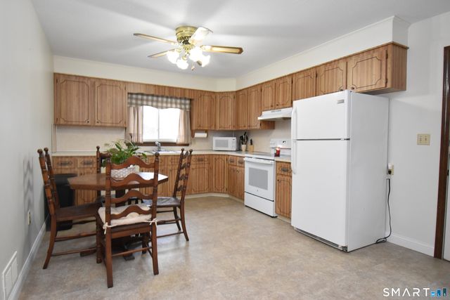 1385 Highland Avenue 13B, Waterbury, CT 06708