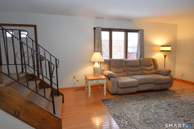 1385 Highland Avenue 13B, Waterbury, CT 06708