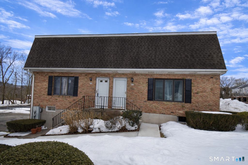 1385 Highland Avenue 13B, Waterbury, CT 06708