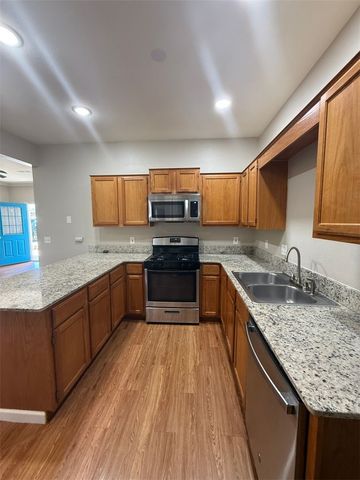 623 N 7Th Street, Rogers, AR 72756
