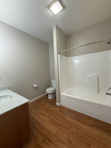 623 N 7Th Street, Rogers, AR 72756