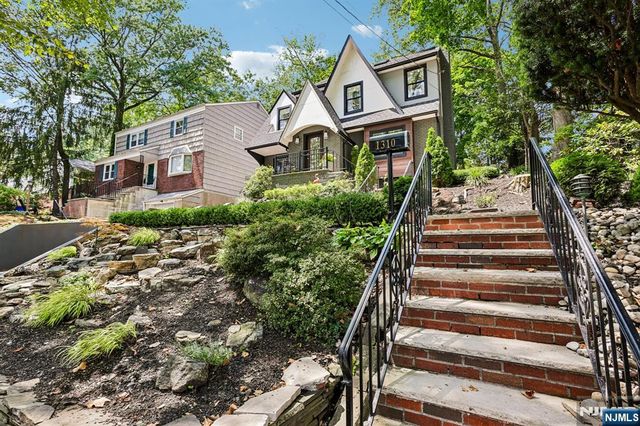 1310 Princeton Road, Teaneck, NJ 07666