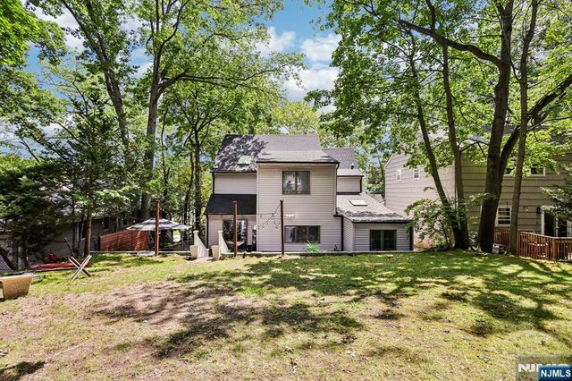 1310 Princeton Road, Teaneck, NJ 07666