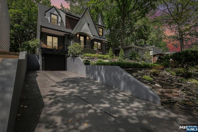 1310 Princeton Road, Teaneck, NJ 07666