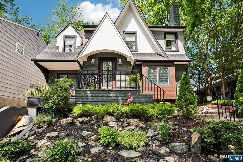 1310 Princeton Road, Teaneck, NJ 07666