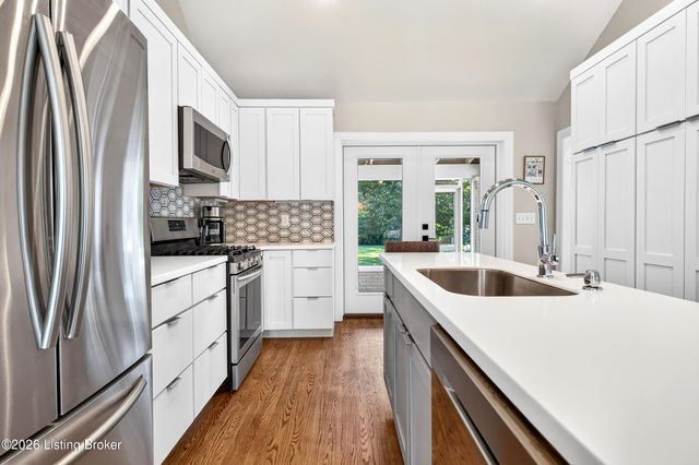 3700 Napanee Rd, Louisville, KY 40207