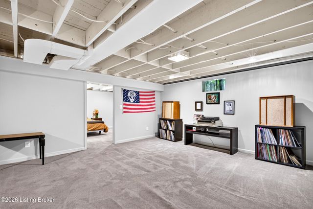 3700 Napanee Rd, Louisville, KY 40207