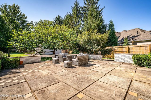 3700 Napanee Rd, Louisville, KY 40207