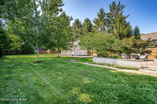 3700 Napanee Rd, Louisville, KY 40207