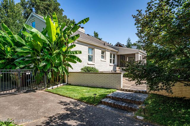 3700 Napanee Rd, Louisville, KY 40207