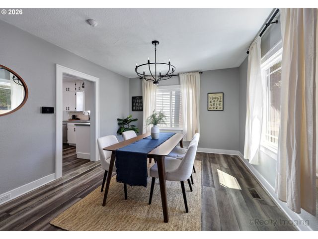 1415 N BALDWIN St, Portland, OR 97217