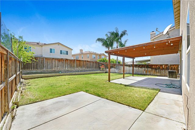 832 Melville, San Jacinto, CA 92583
