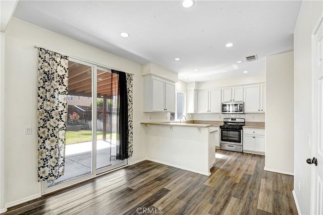 832 Melville, San Jacinto, CA 92583