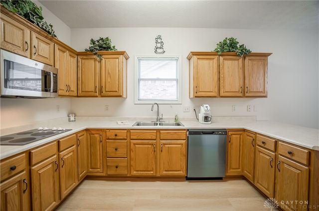 711 Overla Boulevard, Englewood, OH 45315