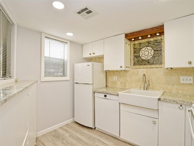 2500 Burleson RD 507, Austin, TX 78741