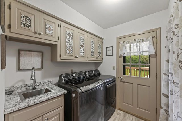 W326S7350 Cabriolet COURT, Mukwonago, WI 53149