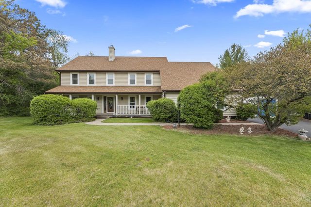 W326S7350 Cabriolet COURT, Mukwonago, WI 53149