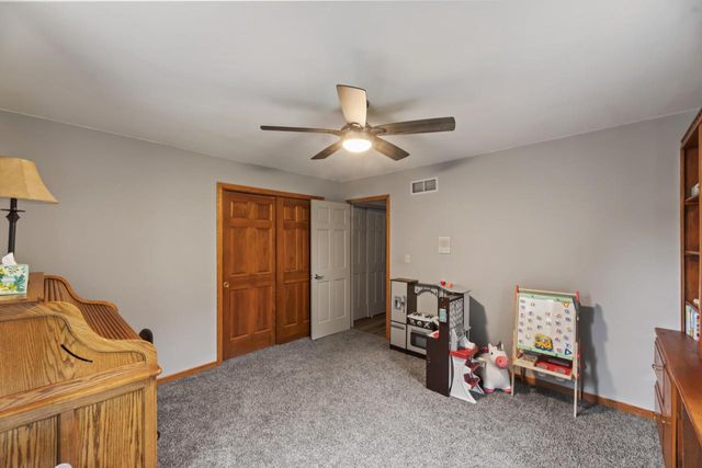 W326S7350 Cabriolet COURT, Mukwonago, WI 53149