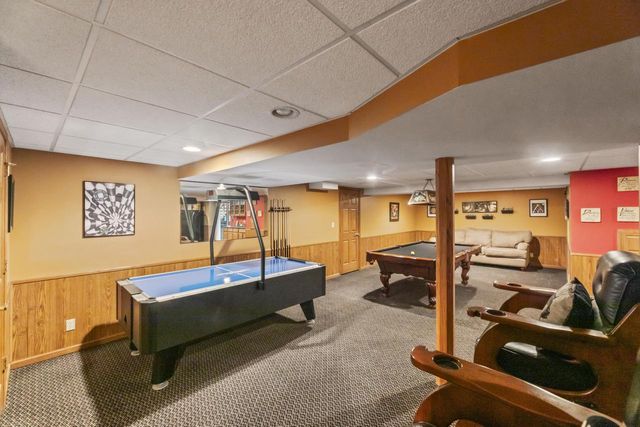 W326S7350 Cabriolet COURT, Mukwonago, WI 53149