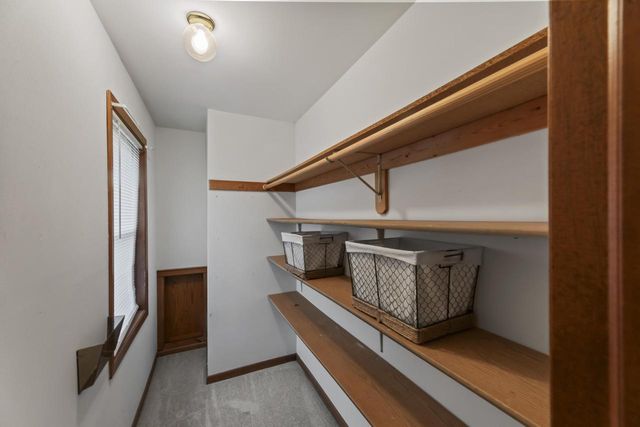 W326S7350 Cabriolet COURT, Mukwonago, WI 53149