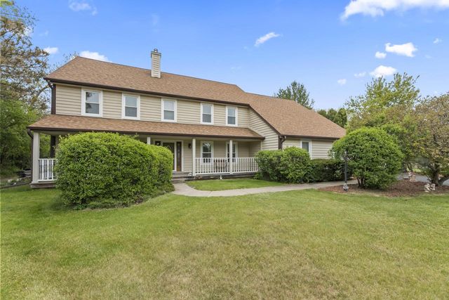 W326S7350 Cabriolet COURT, Mukwonago, WI 53149