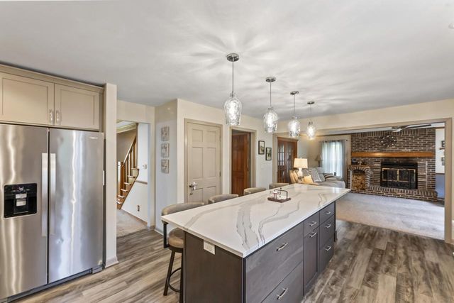 W326S7350 Cabriolet COURT, Mukwonago, WI 53149