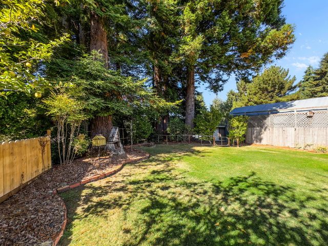 5686 Christine Drive, Cutten, CA 95503