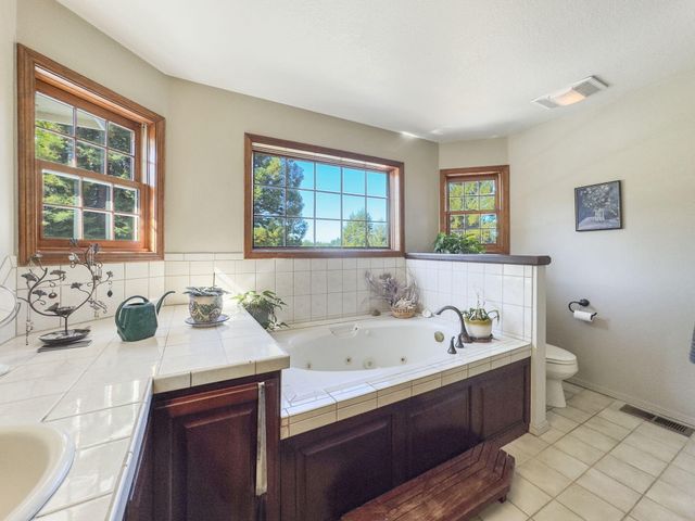5686 Christine Drive, Cutten, CA 95503