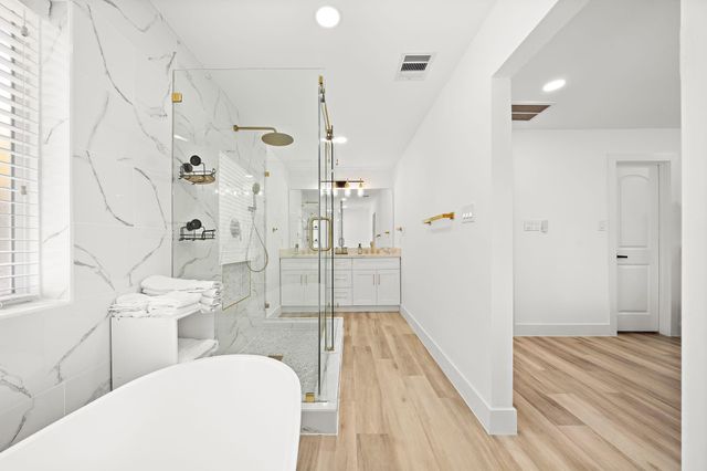 4903 Candleglow Drive, Houston, TX 77018