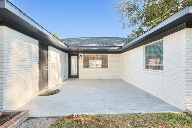 4903 Candleglow Drive, Houston, TX 77018