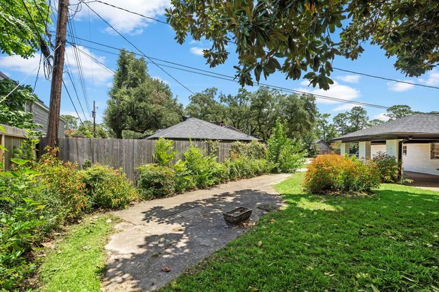 4903 Candleglow Drive, Houston, TX 77018