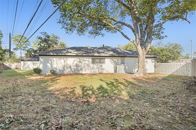 4903 Candleglow Drive, Houston, TX 77018