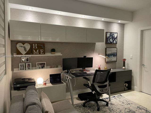 601 NE 36th Street 2507, Miami, FL 33137