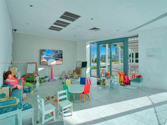 601 NE 36th Street 2507, Miami, FL 33137