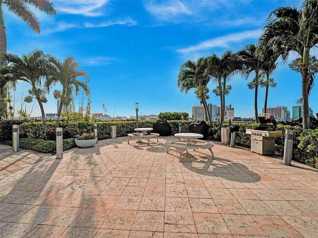 601 NE 36th Street 2507, Miami, FL 33137