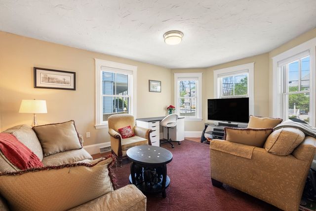 98 West Street, Braintree, MA 02184