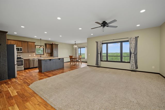 5000 N Streckfus Trail, Salina, KS 67401