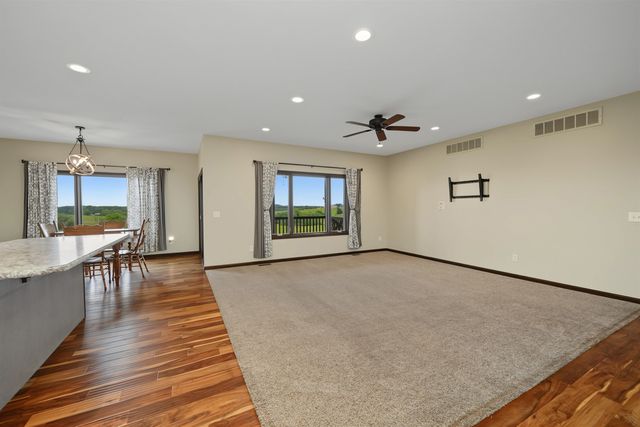 5000 N Streckfus Trail, Salina, KS 67401