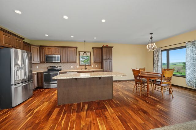 5000 N Streckfus Trail, Salina, KS 67401