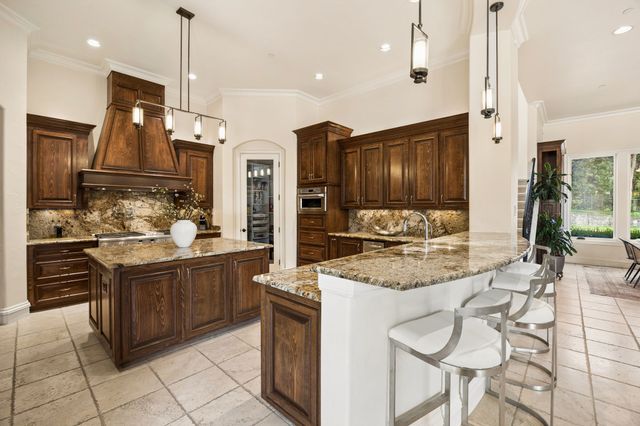 855 Harbor Court, Southlake, TX 76092