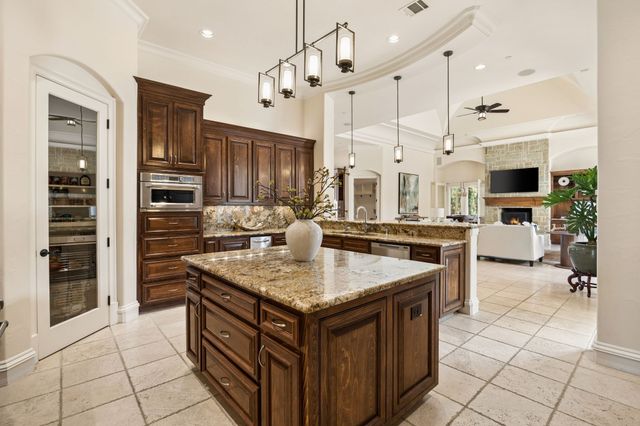 855 Harbor Court, Southlake, TX 76092
