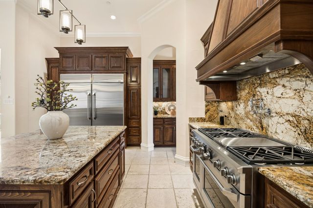 855 Harbor Court, Southlake, TX 76092