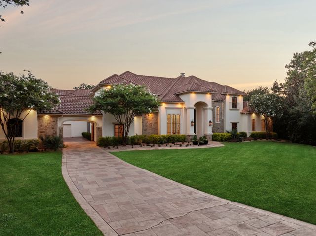 855 Harbor Court, Southlake, TX 76092