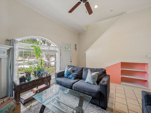 414 Central Park Drive C, Arlington, TX 76014