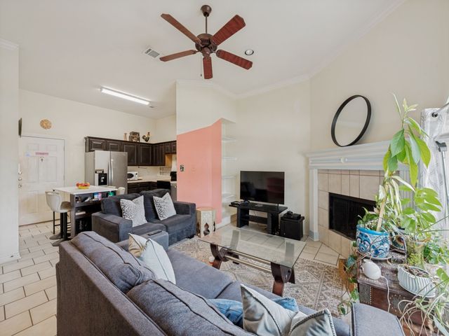 414 Central Park Drive C, Arlington, TX 76014